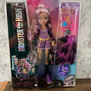 Monster High Clawdeen Wolf Fashion Doll & Pet Crescent New 2022